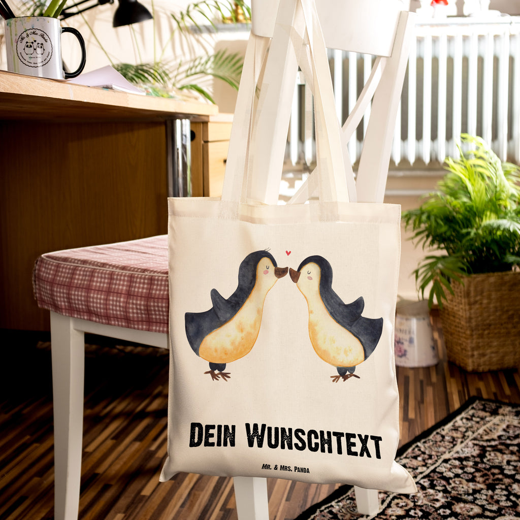 Personalisierte Tragetasche Pinguine Kuss Personalisierte Beuteltasche, Personalisierter Beutel, Personalisierte Einkaufstasche, Personalisierter Jutebeutel, Personalisierter Stoffbeutel, Tragetasche mit Namen, Einkaufstasche mit Namen, Stoffbeutel mit Namen, Personalisierte Tasche, Personalisierte Jutetasche, Personalisierte Kindergartentasche, Liebe, Partner, Freund, Freundin, Ehemann, Ehefrau, Heiraten, Verlobung, Heiratsantrag, Liebesgeschenk, Jahrestag, Hocheitstag, Valentinstag, Geschenk für Frauen, Hochzeitstag, Mitbringsel, Geschenk für Freundin, Geschenk für Partner, Liebesbeweis, für Männer, für Ehemann