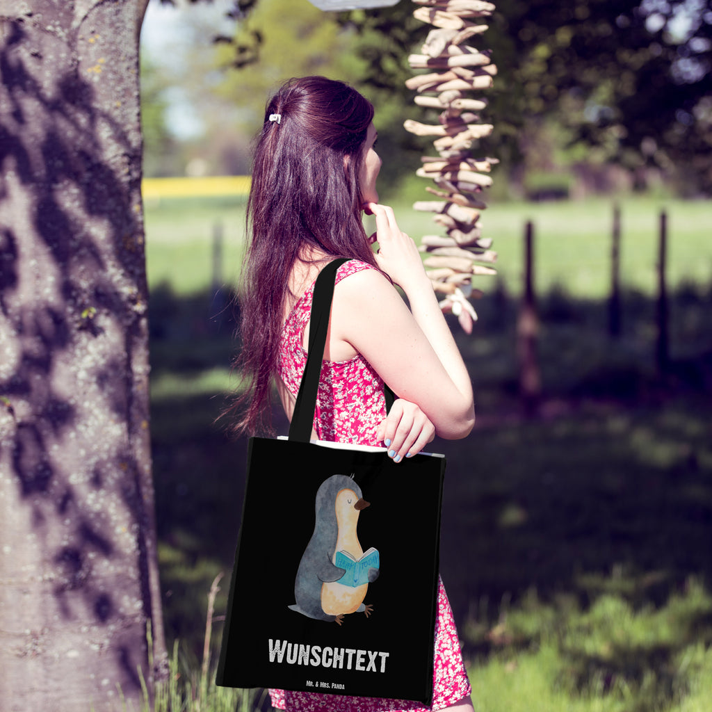 Personalisierte Tragetasche Pinguin Buch Personalisierte Beuteltasche, Personalisierter Beutel, Personalisierte Einkaufstasche, Personalisierter Jutebeutel, Personalisierter Stoffbeutel, Tragetasche mit Namen, Einkaufstasche mit Namen, Stoffbeutel mit Namen, Personalisierte Tasche, Personalisierte Jutetasche, Personalisierte Kindergartentasche, Pinguin, Pinguine, Buch, Lesen, Bücherwurm, Nichtstun, Faulenzen, Ferien, Urlaub, Freizeit