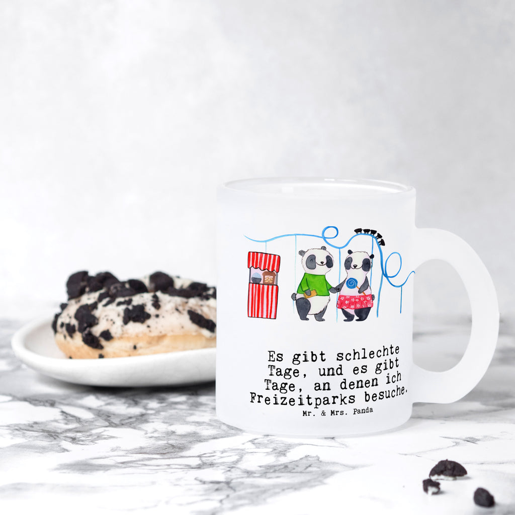 Teetasse Pandas Freizeitpark besuchen Tage Teetasse, Teeglas, Teebecher, Tasse mit Henkel, Tasse, Glas Teetasse, Teetasse aus Glas, Geschenk, Sport, Sportart, Hobby, Schenken, Danke, Dankeschön, Auszeichnung, Gewinn, Sportler, Freizeitpark besuchen, Achterbahn fahren