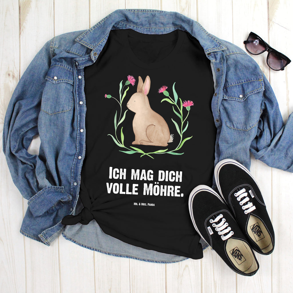 T-Shirt Standard Hase sitzend T-Shirt, Shirt, Tshirt, Lustiges T-Shirt, T-Shirt mit Spruch, Party, Junggesellenabschied, Jubiläum, Geburstag, Herrn, Damen, Männer, Frauen, Schlafshirt, Nachthemd, Sprüche, Ostern, Osterhase, Ostergeschenke, Osternest, Osterdeko, Geschenke zu Ostern, Ostern Geschenk, Ostergeschenke Kinder, Ostern Kinder, Frohe Ostern, Ostergrüße, Osterblume, Liebe, Grüße, Hase, Kaninchen