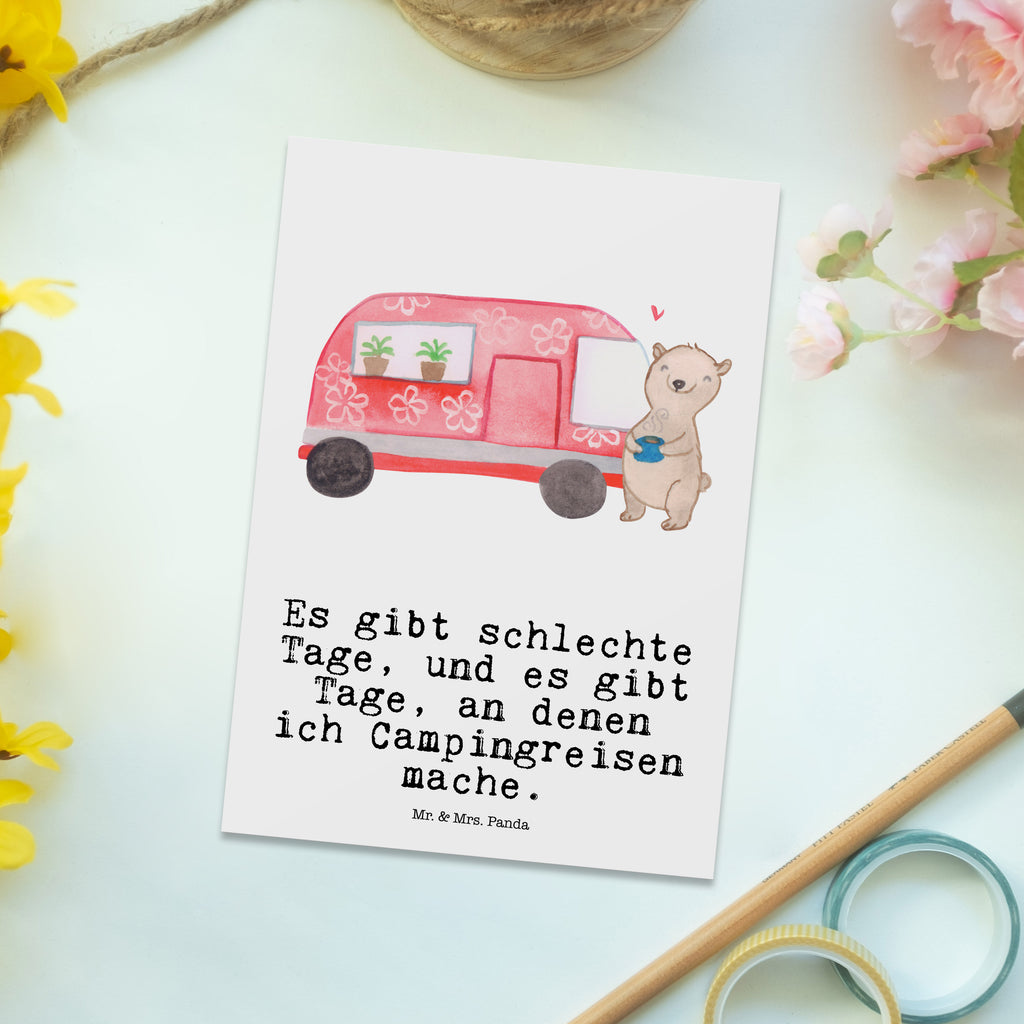 Postkarte Bär Camper Tage Postkarte, Karte, Geschenkkarte, Grußkarte, Einladung, Ansichtskarte, Geburtstagskarte, Einladungskarte, Dankeskarte, Ansichtskarten, Einladung Geburtstag, Einladungskarten Geburtstag, Geschenk, Sport, Sportart, Hobby, Schenken, Danke, Dankeschön, Auszeichnung, Gewinn, Sportler, Camper, Campen, Zelten, Campingplatz, Wohnmobil, Roadtrip, Urlaub