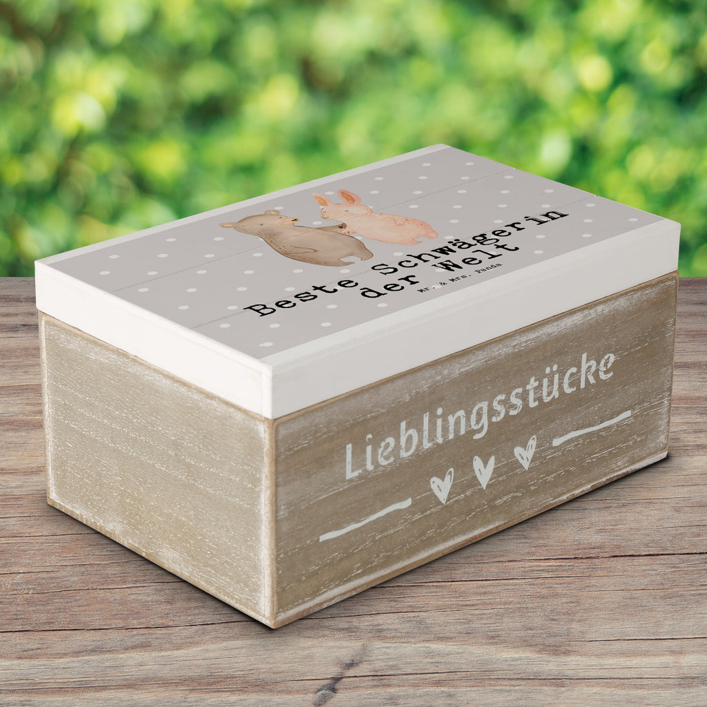 Holzkiste Hase Beste Schwägerin der Welt Holzkiste, Kiste, Schatzkiste, Truhe, Schatulle, XXL, Erinnerungsbox, Erinnerungskiste, Dekokiste, Aufbewahrungsbox, Geschenkbox, Geschenkdose, für, Dankeschön, Geschenk, Schenken, Geburtstag, Geburtstagsgeschenk, Geschenkidee, Danke, Bedanken, Mitbringsel, Freude machen, Geschenktipp, Schwägerin, Schwähgerin, Schwippschwägerin, Familie, Verwandtschaft, angeheiratet, Frau, Ehemann, Schwester, Ehefrau, Bruder, Partner