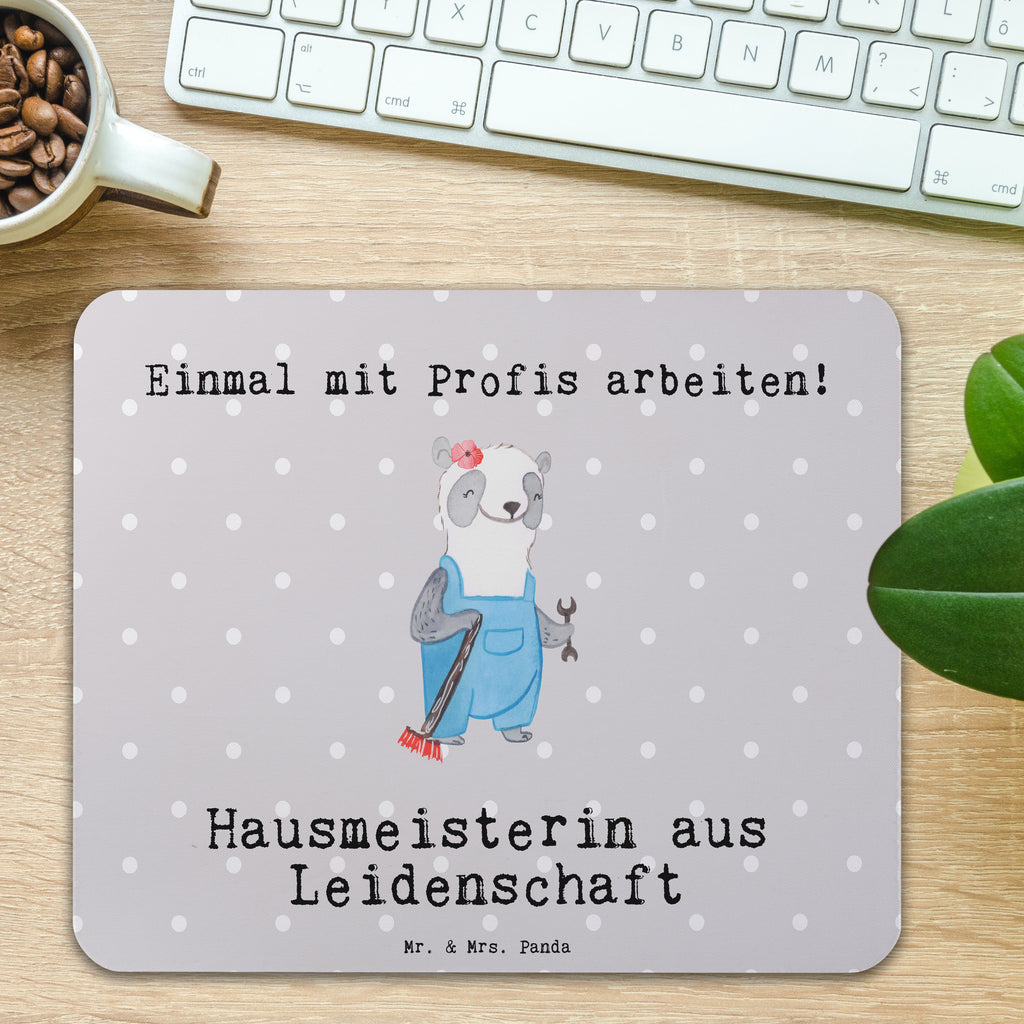 Mauspad Hausmeisterin aus Leidenschaft Mousepad, Computer zubehör, Büroausstattung, PC Zubehör, Arbeitszimmer, Mauspad, Einzigartiges Mauspad, Designer Mauspad, Mausunterlage, Mauspad Büro, Beruf, Ausbildung, Jubiläum, Abschied, Rente, Kollege, Kollegin, Geschenk, Schenken, Arbeitskollege, Mitarbeiter, Firma, Danke, Dankeschön, Hausmeisterin, Concierge, Hausverwalterin, Facility Manager