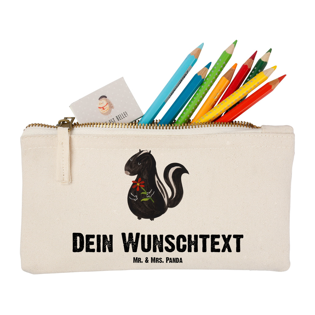 Personalisierte Schminktasche Stinktier Blume Personalisierte Schminktasche, Personalisierte Kosmetiktasche, Personalisierter Kosmetikbeutel, Personalisiertes Stiftemäppchen, Personalisiertes Etui, Personalisierte Federmappe, Personalisierte Makeup Bag, Personalisiertes Schminketui, Personalisiertes Kosmetiketui, Personalisiertes Schlamperetui, Schminktasche mit Namen, Kosmetiktasche mit Namen, Kosmetikbeutel mit Namen, Stiftemäppchen mit Namen, Etui mit Namen, Federmappe mit Namen, Makeup Bg mit Namen, Schminketui mit Namen, Kosmetiketui mit Namen, Schlamperetui mit Namen, Schminktasche personalisieren, Schminktasche bedrucken, Schminktasche selbst gestalten, Stinktier, Skunk, Wildtier, Raubtier, Stinker, Stinki, Tagträumer, verträumt, Dreams, Träume