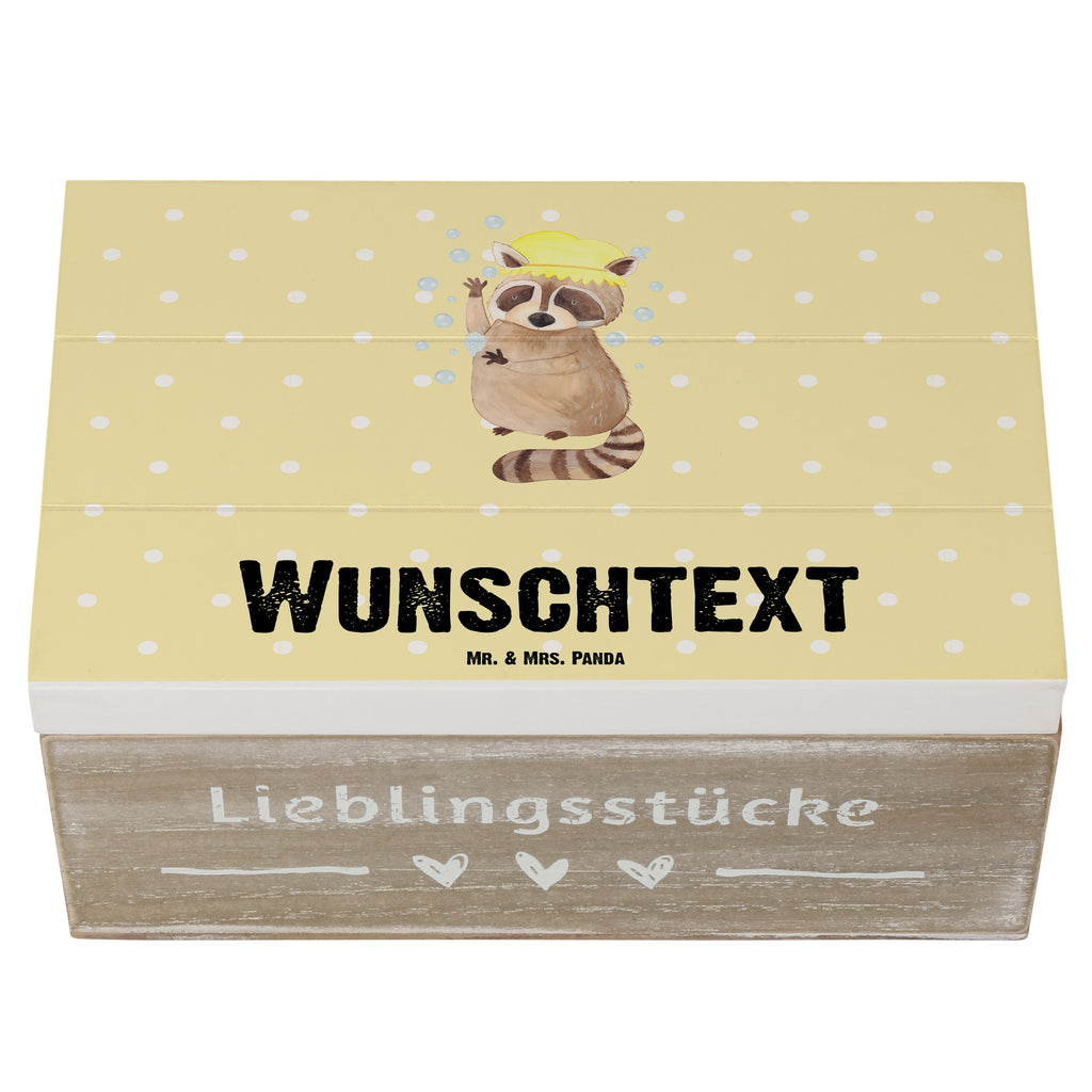 Personalisierte Holzkiste Waschbär Holzkiste mit Namen, Kiste mit Namen, Schatzkiste mit Namen, Truhe mit Namen, Schatulle mit Namen, Erinnerungsbox mit Namen, Erinnerungskiste, mit Namen, Dekokiste mit Namen, Aufbewahrungsbox mit Namen, Holzkiste Personalisiert, Kiste Personalisiert, Schatzkiste Personalisiert, Truhe Personalisiert, Schatulle Personalisiert, Erinnerungsbox Personalisiert, Erinnerungskiste Personalisiert, Dekokiste Personalisiert, Aufbewahrungsbox Personalisiert, Geschenkbox personalisiert, GEschenkdose personalisiert, Tiermotive, Gute Laune, lustige Sprüche, Tiere, Waschbär, Tagträumen, Plan, Fröhlich, waschen, Seifenblasen