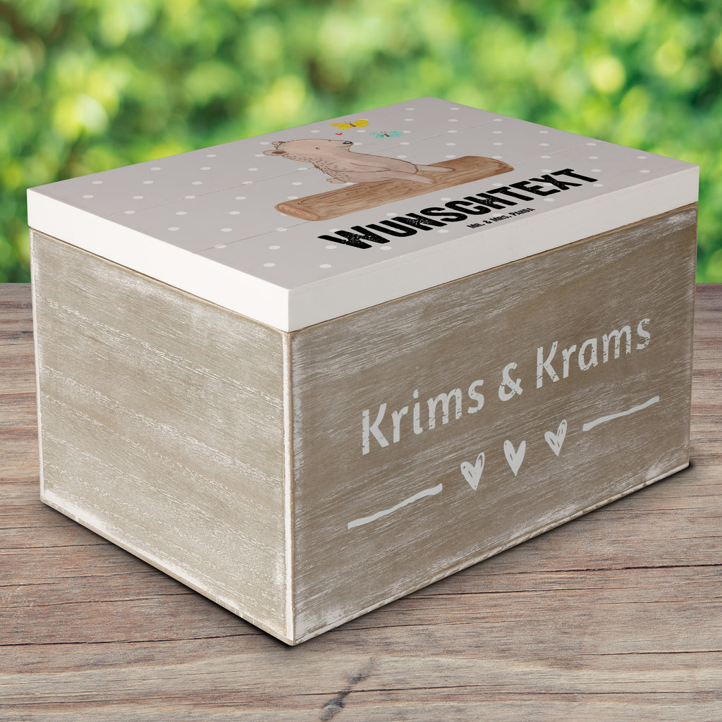 Personalisierte Holzkiste Bär Naturliebhaber Holzkiste mit Namen, Kiste mit Namen, Schatzkiste mit Namen, Truhe mit Namen, Schatulle mit Namen, Erinnerungsbox mit Namen, Erinnerungskiste, mit Namen, Dekokiste mit Namen, Aufbewahrungsbox mit Namen, Holzkiste Personalisiert, Kiste Personalisiert, Schatzkiste Personalisiert, Truhe Personalisiert, Schatulle Personalisiert, Erinnerungsbox Personalisiert, Erinnerungskiste Personalisiert, Dekokiste Personalisiert, Aufbewahrungsbox Personalisiert, Geschenkbox personalisiert, GEschenkdose personalisiert, Geschenk, Sport, Sportart, Hobby, Schenken, Danke, Dankeschön, Auszeichnung, Gewinn, Sportler, Naturliebhaber, Outdoor, Wandern, Nature Lover