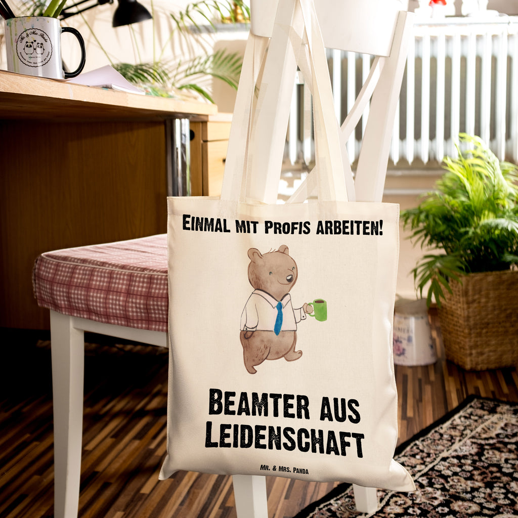 Tragetasche Beamter aus Leidenschaft Beuteltasche, Beutel, Einkaufstasche, Jutebeutel, Stoffbeutel, Tasche, Shopper, Umhängetasche, Strandtasche, Schultertasche, Stofftasche, Tragetasche, Badetasche, Jutetasche, Einkaufstüte, Laptoptasche, Beruf, Ausbildung, Jubiläum, Abschied, Rente, Kollege, Kollegin, Geschenk, Schenken, Arbeitskollege, Mitarbeiter, Firma, Danke, Dankeschön, Beamter, Verbeamtung, Beamtentum, öffentlicher Dienst, Studium, Amt