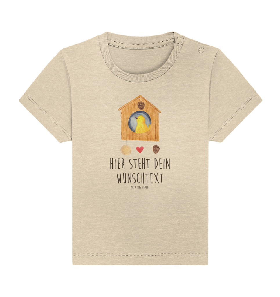 Personalisiertes Baby Shirt Vogel Haus Personalisiertes Baby T-Shirt, Personalisiertes Jungen Baby T-Shirt, Personalisiertes Mädchen Baby T-Shirt, Personalisiertes Shirt, Tiermotive, Gute Laune, lustige Sprüche, Tiere, Vogel, Vögel, Vogelhaus, Vogelhäuschen, Home sweet home, Zuhause, Nest, Eigenheim, Familie, Wohnung, Haus, unser Haus, Lieblingsort, Castle