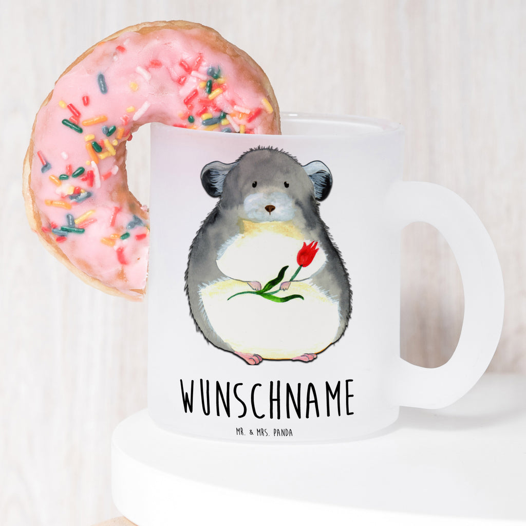 Personalisierte Teetasse Chinchilla mit Blume Personalisierte Teetasse, Personalisiertes Teeglas, Personalisierter Teebecher, Personalisierte Glas Teetasse, Personalisierte Teetasse aus Glas, Teetasse mit Namen, Teeglas mit Namen, Teebecher mit Namen, Glas Teetasse mit Namen, Teetasse aus Glas mit Namen, Teetasse Wunschname, Teetasse selbst gestalten., Tiermotive, Gute Laune, lustige Sprüche, Tiere, Chinchilla, Chinchillas, Liebeskummer, Kummer, Depressionen, traurig sein, Chaos, Glücklichsein, Büro, Büroalltag