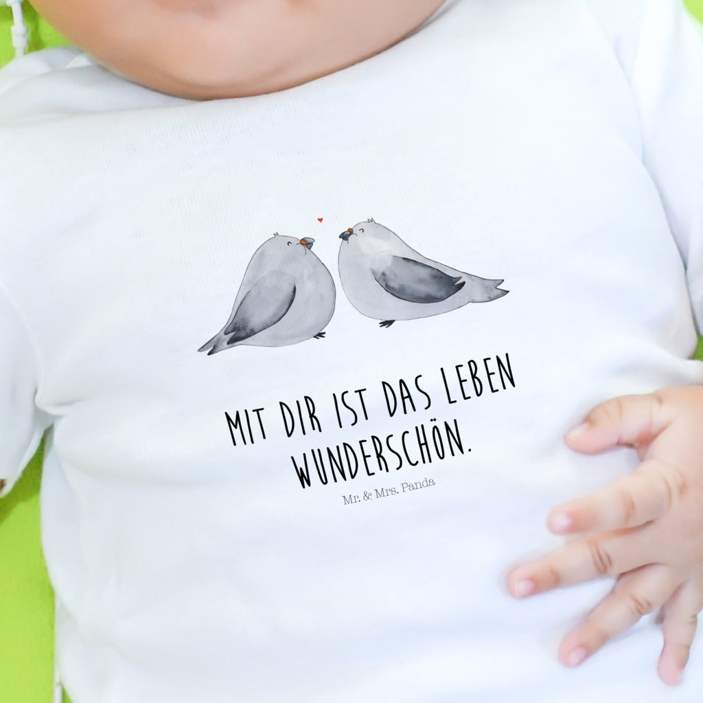 Baby Longsleeve Turteltauben Liebe Mädchen, Jungen, Baby, Langarm, Bio, Kleidung, Longsleeve, Liebe, Partner, Freund, Freundin, Ehemann, Ehefrau, Heiraten, Verlobung, Heiratsantrag, Liebesgeschenk, Jahrestag, Hocheitstag, Turteltauben, Turteltäubchen, Tauben, Verliebt, Verlobt, Verheiratet, Geschenk Freundin, Geschenk Freund, Liebesbeweis, Hochzeitstag, Geschenk Hochzeit