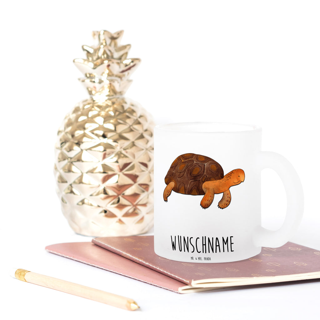 Personalisierte Teetasse Schildkröte marschiert Personalisierte Teetasse, Personalisiertes Teeglas, Personalisierter Teebecher, Personalisierte Glas Teetasse, Personalisierte Teetasse aus Glas, Teetasse mit Namen, Teeglas mit Namen, Teebecher mit Namen, Glas Teetasse mit Namen, Teetasse aus Glas mit Namen, Teetasse Wunschname, Teetasse selbst gestalten., Meerestiere, Meer, Urlaub, Schildkröte, Schildkröten, get lost, Abenteuer, Reiselust, Inspiration, Neustart, Motivation, Lieblingsmensch