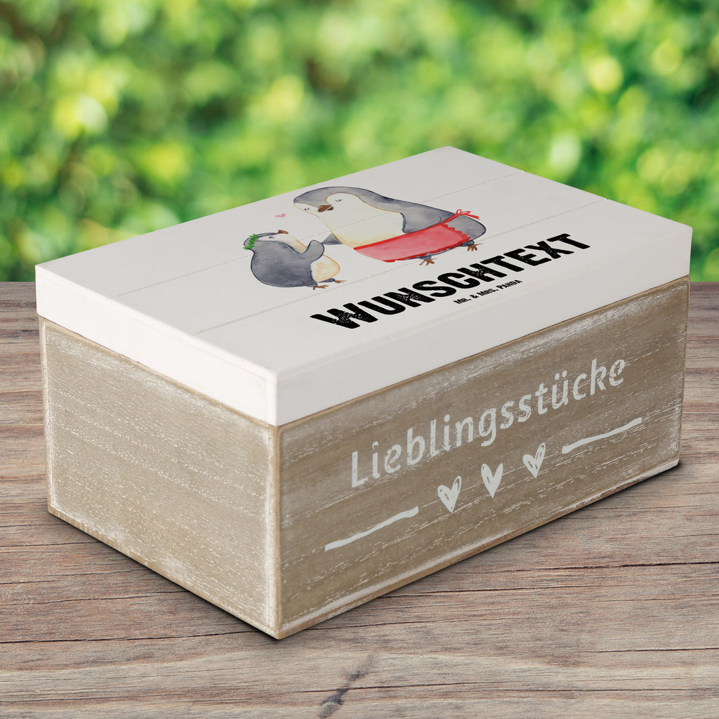 Personalisierte Holzkiste Pinguin Beste Mutti der Welt Holzkiste mit Namen, Kiste mit Namen, Schatzkiste mit Namen, Truhe mit Namen, Schatulle mit Namen, Erinnerungsbox mit Namen, Erinnerungskiste, mit Namen, Dekokiste mit Namen, Aufbewahrungsbox mit Namen, Holzkiste Personalisiert, Kiste Personalisiert, Schatzkiste Personalisiert, Truhe Personalisiert, Schatulle Personalisiert, Erinnerungsbox Personalisiert, Erinnerungskiste Personalisiert, Dekokiste Personalisiert, Aufbewahrungsbox Personalisiert, Geschenkbox personalisiert, GEschenkdose personalisiert, für, Dankeschön, Geschenk, Schenken, Geburtstag, Geburtstagsgeschenk, Geschenkidee, Danke, Bedanken, Mitbringsel, Freude machen, Geschenktipp, Mama, Mami, Mutter, Muttertag, Mutti, Ma, Tochter, Sohn, Beste Mama, Beste, Supermama