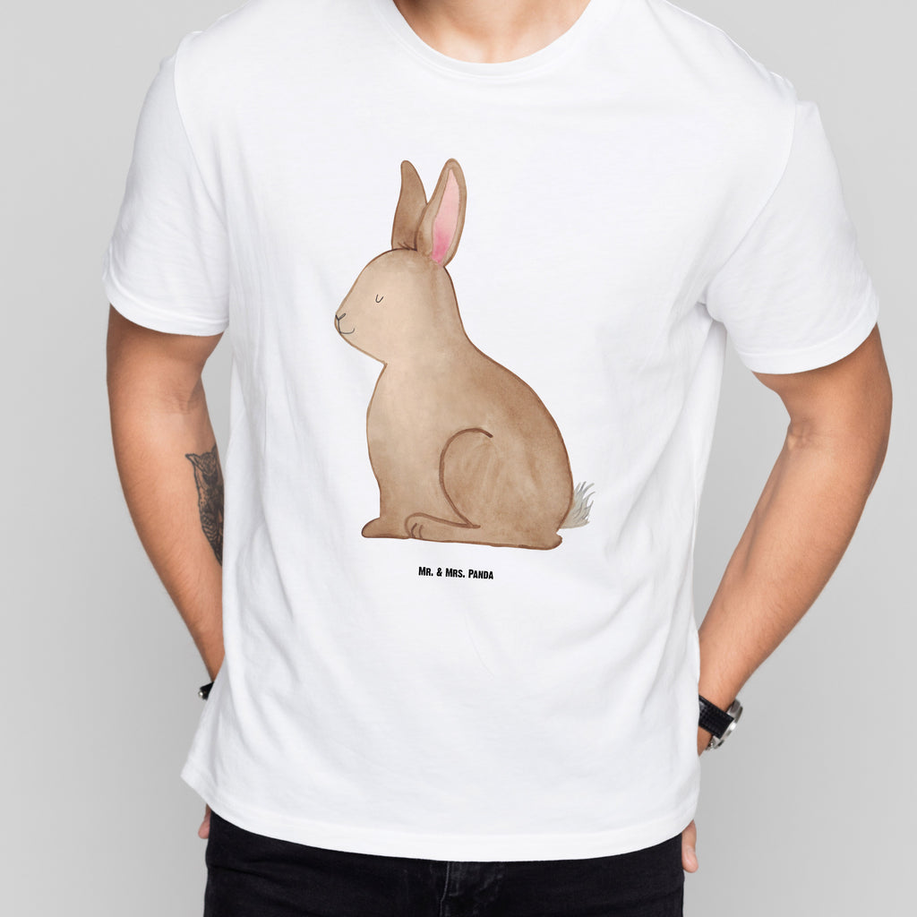 T-Shirt Standard Hase sitzend T-Shirt, Shirt, Tshirt, Lustiges T-Shirt, T-Shirt mit Spruch, Party, Junggesellenabschied, Jubiläum, Geburstag, Herrn, Damen, Männer, Frauen, Schlafshirt, Nachthemd, Sprüche, Ostern, Osterhase, Ostergeschenke, Osternest, Osterdeko, Geschenke zu Ostern, Ostern Geschenk, Ostergeschenke Kinder, Ostern Kinder, Frohe Ostern, Ostergrüße, Osterblume, Liebe, Grüße, Hase, Kaninchen