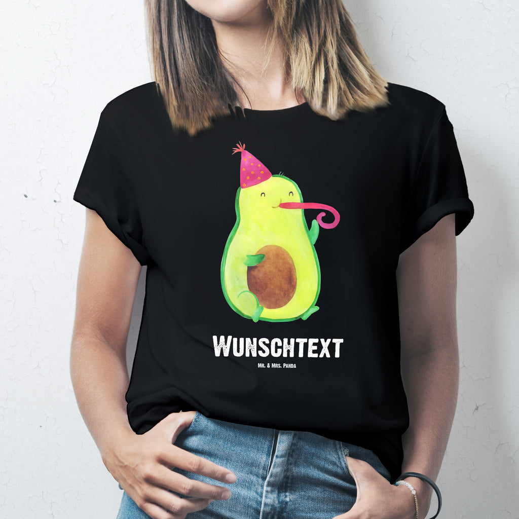 Personalisiertes T-Shirt Avocado Feier T-Shirt Personalisiert, T-Shirt mit Namen, T-Shirt mit Aufruck, Männer, Frauen, Wunschtext, Bedrucken, Avocado, Veggie, Vegan, Gesund, Party, Feierlichkeit, Feier, Fete, Geburtstag, Gute Laune, Tröte