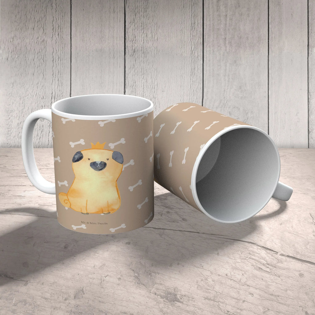 Kindertasse Mops Krone Kindertasse, Kinder Tasse, Kunststoff Tasse, Kindergarten Tasse, Trinkbecher, Camping Becher, Kaffeetasse, Kunststoffbecher, Kindergartenbecher, Outdoorgeschirr, Kunststoffgeschirr, Reisebecher, Reisetasse, Kinderbecher, Bruchfeste Tasse, Bruchsichere Tasse, Plastik Tasse, Plastiktasse, Hund, Hundemotiv, Haustier, Hunderasse, Tierliebhaber, Hundebesitzer, Sprüche, Mops, allergisch, kinderlos, Hausregel, Hundebesitzer. Spruch, lustig