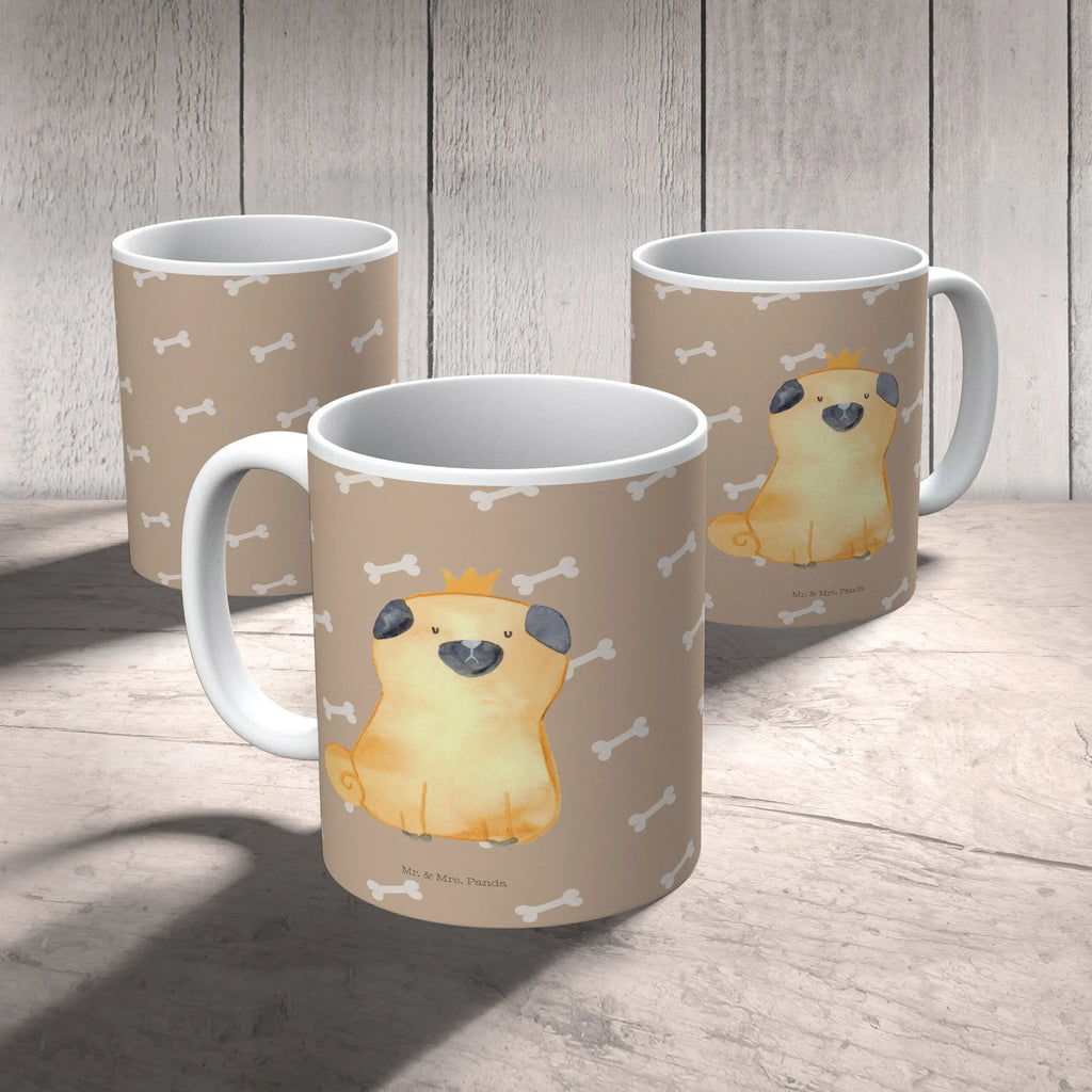 Kindertasse Mops Krone Kindertasse, Kinder Tasse, Kunststoff Tasse, Kindergarten Tasse, Trinkbecher, Camping Becher, Kaffeetasse, Kunststoffbecher, Kindergartenbecher, Outdoorgeschirr, Kunststoffgeschirr, Reisebecher, Reisetasse, Kinderbecher, Bruchfeste Tasse, Bruchsichere Tasse, Plastik Tasse, Plastiktasse, Hund, Hundemotiv, Haustier, Hunderasse, Tierliebhaber, Hundebesitzer, Sprüche, Mops, allergisch, kinderlos, Hausregel, Hundebesitzer. Spruch, lustig