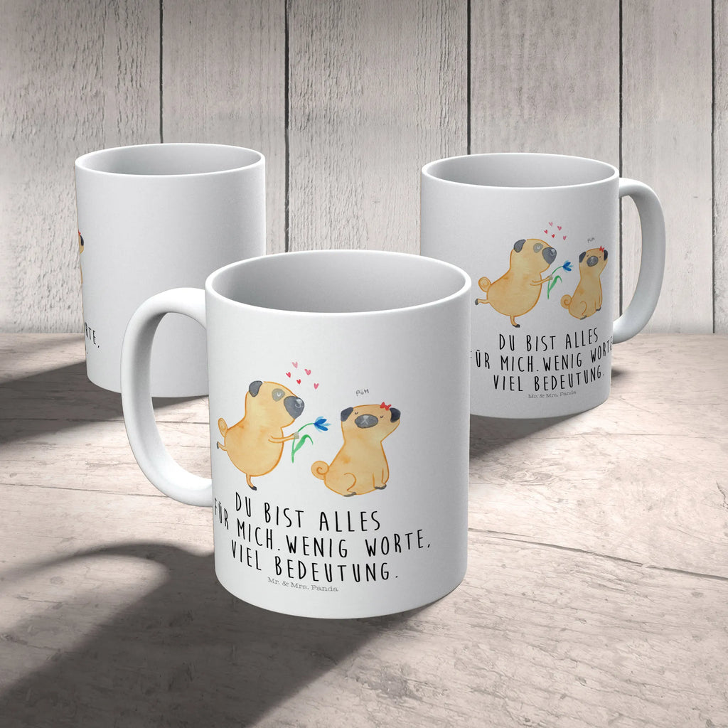 Kindertasse Mops Verliebt Kindertasse, Kinder Tasse, Kunststoff Tasse, Kindergarten Tasse, Trinkbecher, Camping Becher, Kaffeetasse, Kunststoffbecher, Kindergartenbecher, Outdoorgeschirr, Kunststoffgeschirr, Reisebecher, Reisetasse, Kinderbecher, Bruchfeste Tasse, Bruchsichere Tasse, Plastik Tasse, Plastiktasse, Hund, Hundemotiv, Haustier, Hunderasse, Tierliebhaber, Hundebesitzer, Sprüche, Mops, Möpse, Hundeliebe, verliebt, Liebe, Liebesspruch. Verlobt, Geschenk Freund, Partner