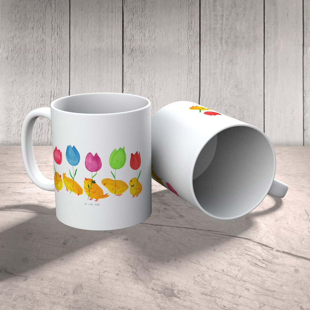 Tasse Küken Parade Tasse, Kaffeetasse, Teetasse, Becher, Kaffeebecher, Teebecher, Keramiktasse, Porzellantasse, Büro Tasse, Geschenk Tasse, Tasse Sprüche, Tasse Motive, Kaffeetassen, Tasse bedrucken, Designer Tasse, Cappuccino Tassen, Schöne Teetassen, Ostern, Osterhase, Ostergeschenke, Osternest, Osterdeko, Geschenke zu Ostern, Ostern Geschenk, Ostergeschenke Kinder, Ostern Kinder, Küken, Parade, Tulpen, Frohe Ostern, Ostergrüße, Blumen