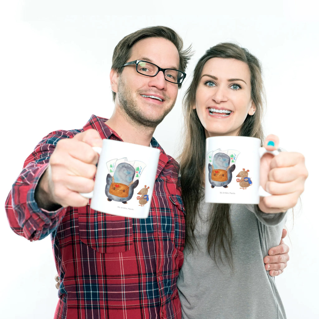 Tasse Pinguin & Maus Wanderer Tasse, Kaffeetasse, Teetasse, Becher, Kaffeebecher, Teebecher, Keramiktasse, Porzellantasse, Büro Tasse, Geschenk Tasse, Tasse Sprüche, Tasse Motive, Kaffeetassen, Tasse bedrucken, Designer Tasse, Cappuccino Tassen, Schöne Teetassen, Pinguin, Pinguine, Abenteurer, Abenteuer, Roadtrip, Ausflug, Wanderlust, wandern