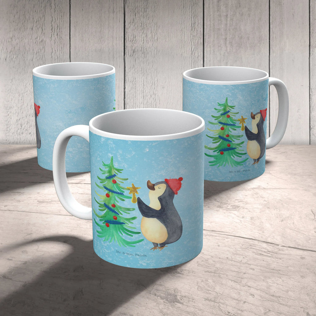 Tasse Pinguin Weihnachtsbaum Tasse, Kaffeetasse, Teetasse, Becher, Kaffeebecher, Teebecher, Keramiktasse, Porzellantasse, Büro Tasse, Geschenk Tasse, Tasse Sprüche, Tasse Motive, Kaffeetassen, Tasse bedrucken, Designer Tasse, Cappuccino Tassen, Schöne Teetassen, Winter, Weihnachten, Weihnachtsdeko, Nikolaus, Advent, Heiligabend, Wintermotiv, Pinguin