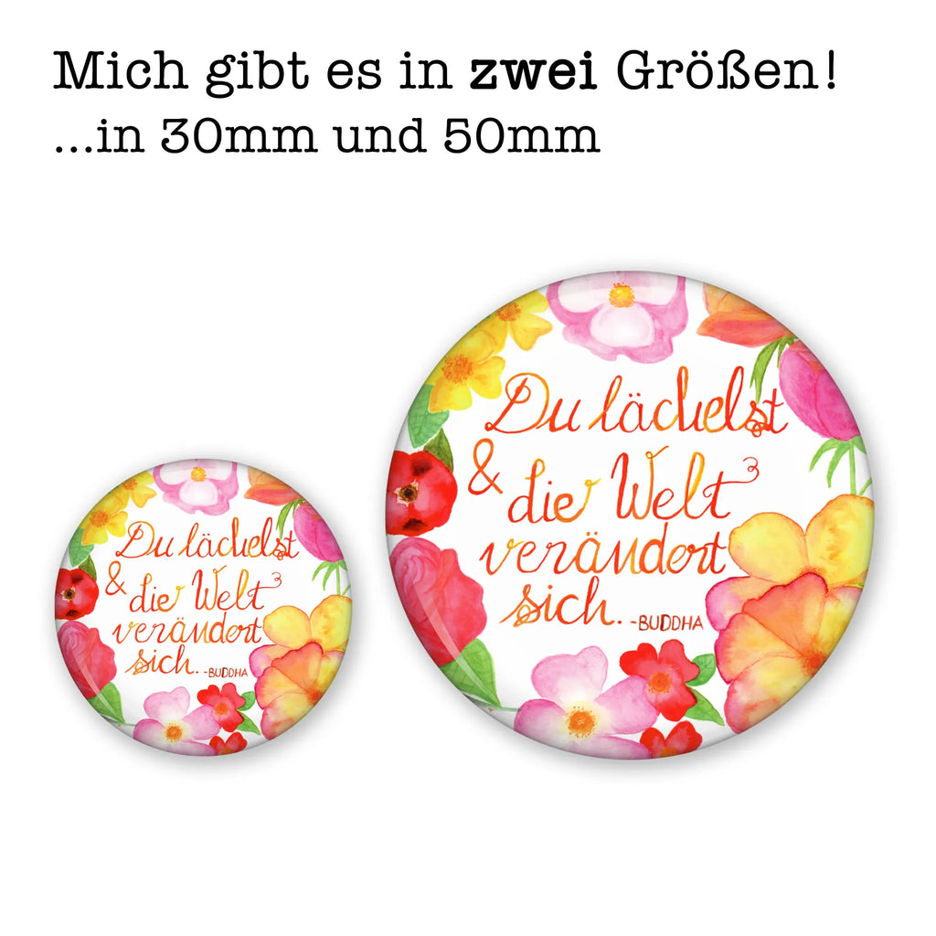 Button Du Lächelst 50mm Button, Button, Pin, Anstecknadel, Blumen Deko, Frühlings Deko, Sommer Deko, Dekoration, positive Botschaft, Naturliebhaber, Outdoor, Natur, Abenteuer, Lächele, Welt verändert sich, Zitat Buddha, Lachen Spruch, glücklich sein, Zitat schön, Geschenk Freundin, Spruch positiv