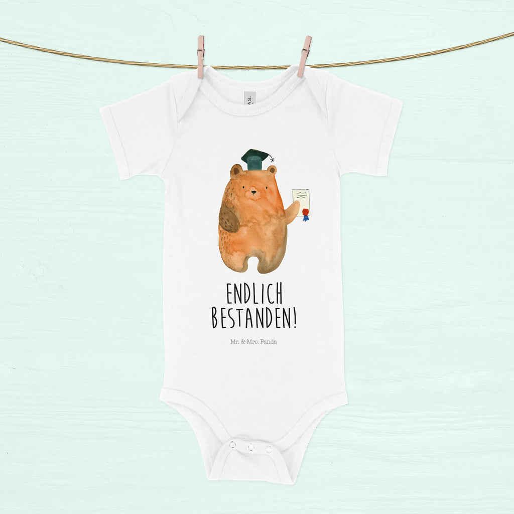 Organic Baby Body Bär Prüfung Babykleidung, Babystrampler, Strampler, Wickelbody, Baby Erstausstattung, Junge, Mädchen, Bär, Teddy, Teddybär, Abitur, Prüfungen, Prüfung bestanden, Abschluss, Zeugnis, Abschlusszeugnis