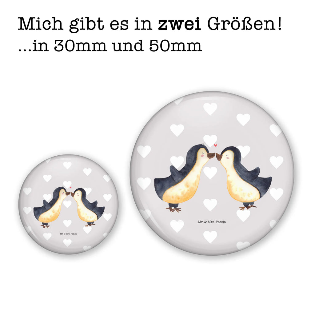 Button Pinguin Liebe 50mm Button, Button, Pin, Anstecknadel, Liebe, Partner, Freund, Freundin, Ehemann, Ehefrau, Heiraten, Verlobung, Heiratsantrag, Liebesgeschenk, Jahrestag, Hocheitstag, Pinguin, Pinguine, Pinguin Paar, Pinguinpaar, Pinguin Liebe, Paar, Pärchen. Liebespaar, Liebesbeweis, Liebesspruch, Hochzeitstag, Geschenk Freund, Geschenk Freundin, Verlobte, Verlobter, Love, Geschenk Hochzeitstag, Geschenkidee, Hochzeit, Gastgeschenk