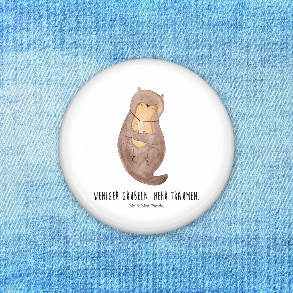 Button Otter mit Muschelmedaillon 50mm Button, Button, Pin, Anstecknadel, Otter, Fischotter, Seeotter, Otterliebe, grübeln, träumen, Motivation, Tagträumen, Büro