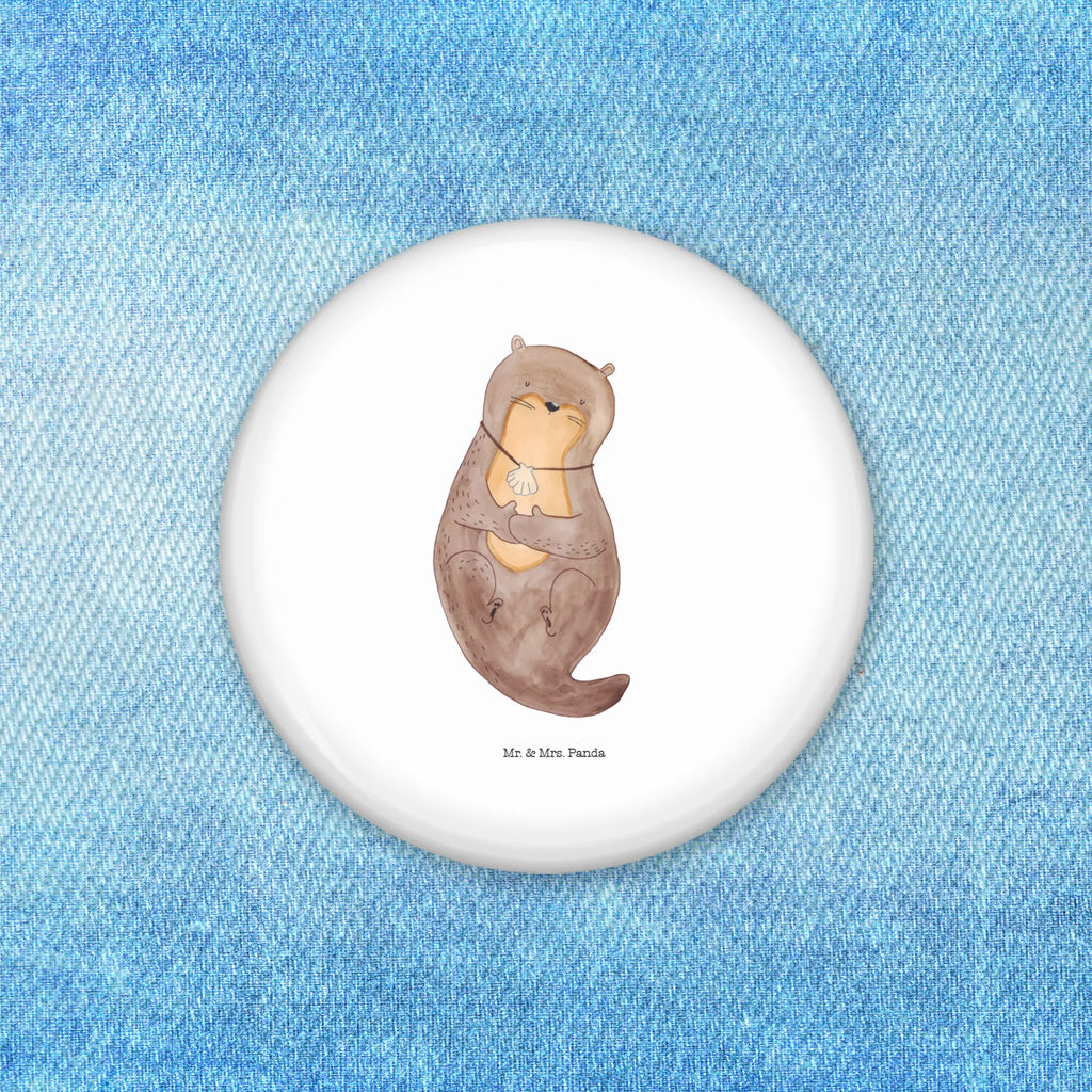 Button Otter mit Muschelmedaillon 50mm Button, Button, Pin, Anstecknadel, Otter, Fischotter, Seeotter, Otterliebe, grübeln, träumen, Motivation, Tagträumen, Büro