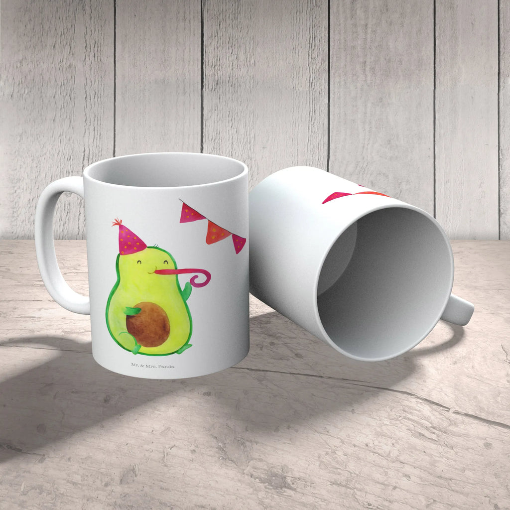 Tasse Avocado Birthday Tasse, Kaffeetasse, Teetasse, Becher, Kaffeebecher, Teebecher, Keramiktasse, Porzellantasse, Büro Tasse, Geschenk Tasse, Tasse Sprüche, Tasse Motive, Kaffeetassen, Tasse bedrucken, Designer Tasse, Cappuccino Tassen, Schöne Teetassen, Avocado, Veggie, Vegan, Gesund