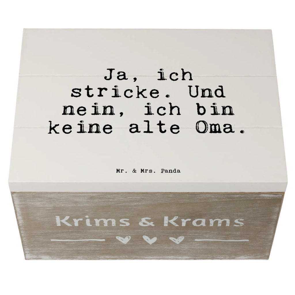 Holzkiste Sprüche und Zitate Ja, ich stricke. Und nein, ich bin keine alte Oma. Holzkiste, Kiste, Schatzkiste, Truhe, Schatulle, XXL, Erinnerungsbox, Erinnerungskiste, Dekokiste, Aufbewahrungsbox, Geschenkbox, Geschenkdose, Spruch, Sprüche, lustige Sprüche, Weisheiten, Zitate, Spruch Geschenke, Spruch Sprüche Weisheiten Zitate Lustig Weisheit Worte