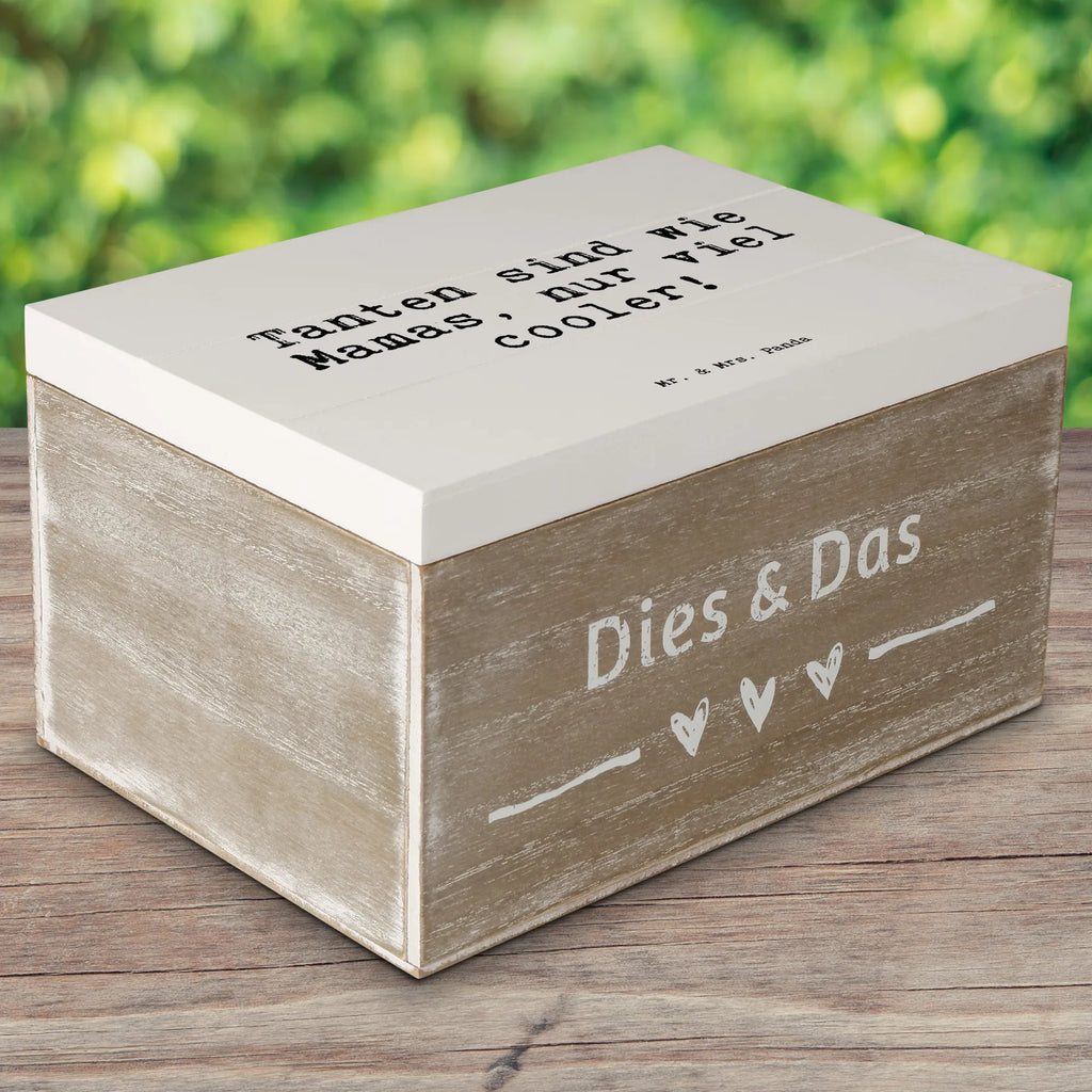 Holzkiste Sprüche und Zitate Tanten sind wie Mamas, nur viel cooler! Holzkiste, Kiste, Schatzkiste, Truhe, Schatulle, XXL, Erinnerungsbox, Erinnerungskiste, Dekokiste, Aufbewahrungsbox, Geschenkbox, Geschenkdose, Spruch, Sprüche, lustige Sprüche, Weisheiten, Zitate, Spruch Geschenke, Spruch Sprüche Weisheiten Zitate Lustig Weisheit Worte