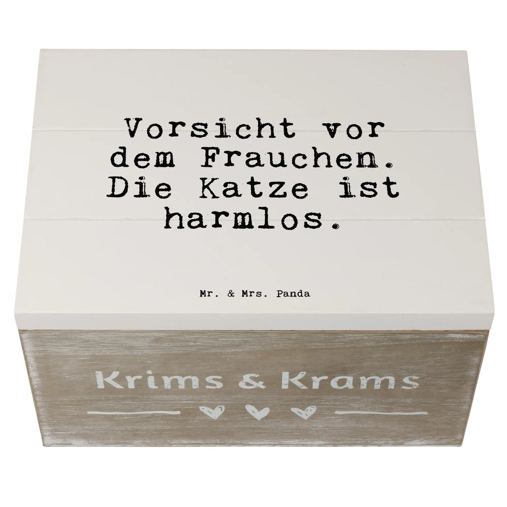 Holzkiste Sprüche und Zitate Vorsicht vor dem Frauchen. Die Katze ist harmlos. Holzkiste, Kiste, Schatzkiste, Truhe, Schatulle, XXL, Erinnerungsbox, Erinnerungskiste, Dekokiste, Aufbewahrungsbox, Geschenkbox, Geschenkdose, Spruch, Sprüche, lustige Sprüche, Weisheiten, Zitate, Spruch Geschenke, Spruch Sprüche Weisheiten Zitate Lustig Weisheit Worte