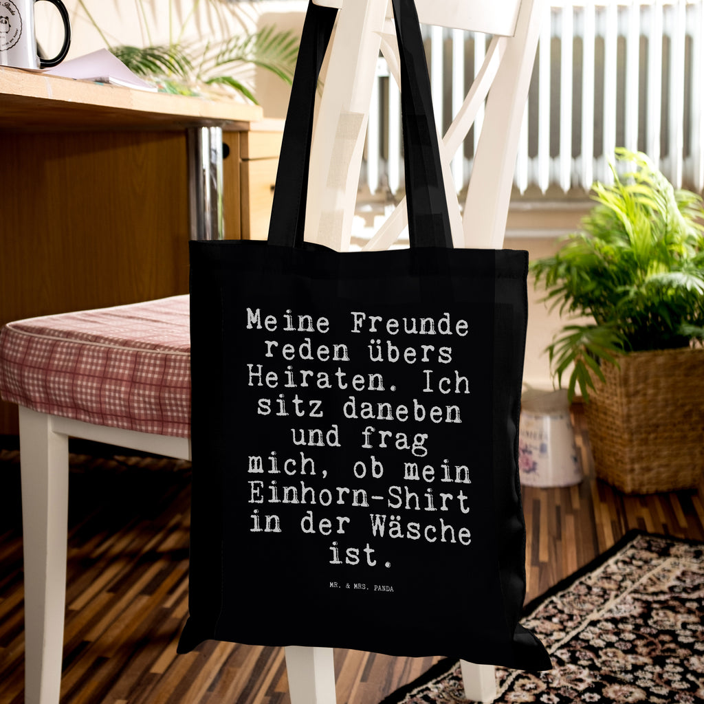 Tragetasche Meine Freunde reden übers... Beuteltasche, Beutel, Einkaufstasche, Jutebeutel, Stoffbeutel, Tasche, Shopper, Umhängetasche, Strandtasche, Schultertasche, Stofftasche, Tragetasche, Badetasche, Jutetasche, Einkaufstüte, Laptoptasche, Spruch, Sprüche, lustige Sprüche, Weisheiten, Zitate, Spruch Geschenke, Spruch Sprüche Weisheiten Zitate Lustig Weisheit Worte