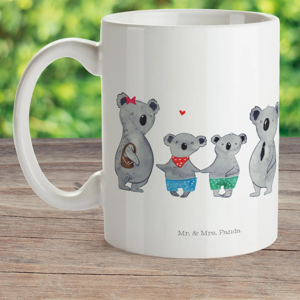 Kindertasse Koala Familie zwei Kindertasse, Kinder Tasse, Kunststoff Tasse, Kindergarten Tasse, Trinkbecher, Camping Becher, Kaffeetasse, Kunststoffbecher, Kindergartenbecher, Outdoorgeschirr, Kunststoffgeschirr, Reisebecher, Reisetasse, Kinderbecher, Bruchfeste Tasse, Bruchsichere Tasse, Plastik Tasse, Plastiktasse, Familie, Vatertag, Muttertag, Bruder, Schwester, Mama, Papa, Oma, Opa, Koala, Koalabär, beste Familie, Familienzeit, Familienleben, Koalafamilie, Lieblingsfamilie