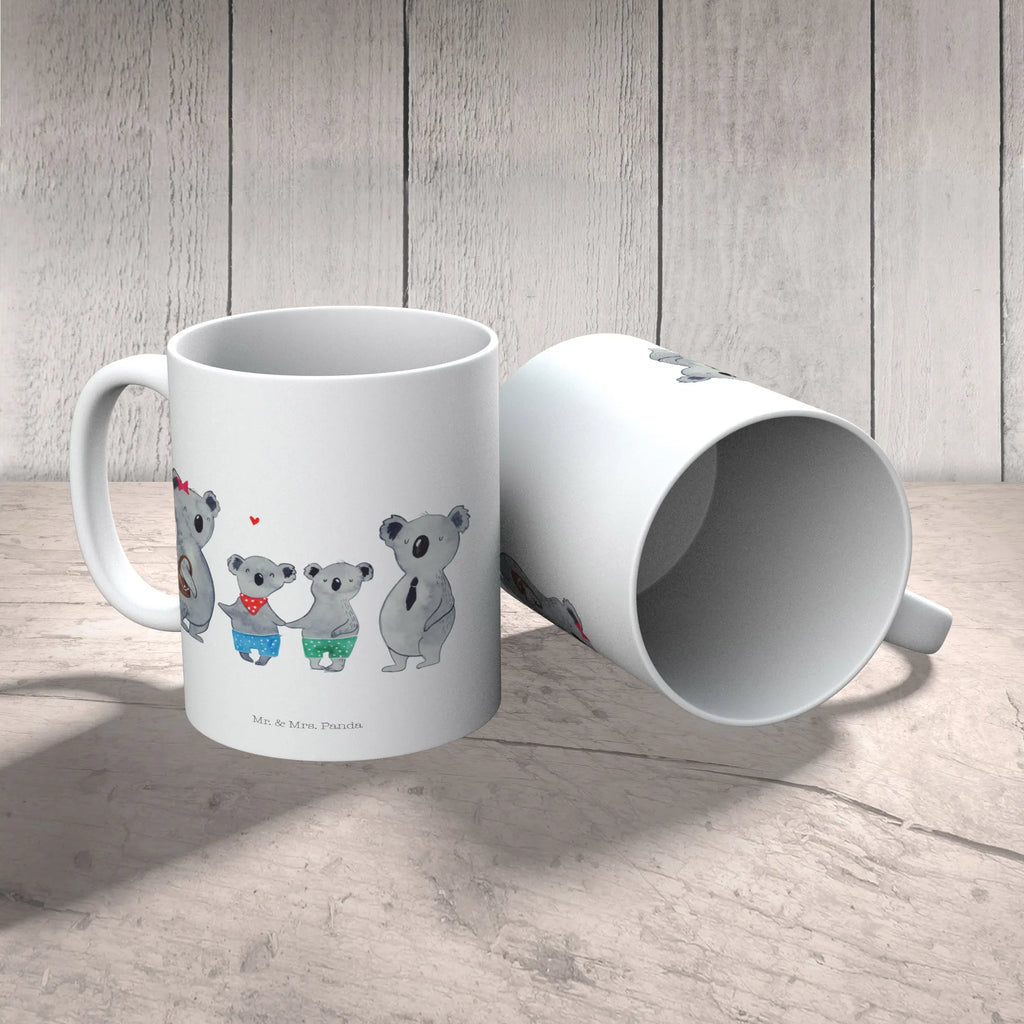 Kindertasse Koala Familie zwei Kindertasse, Kinder Tasse, Kunststoff Tasse, Kindergarten Tasse, Trinkbecher, Camping Becher, Kaffeetasse, Kunststoffbecher, Kindergartenbecher, Outdoorgeschirr, Kunststoffgeschirr, Reisebecher, Reisetasse, Kinderbecher, Bruchfeste Tasse, Bruchsichere Tasse, Plastik Tasse, Plastiktasse, Familie, Vatertag, Muttertag, Bruder, Schwester, Mama, Papa, Oma, Opa, Koala, Koalabär, beste Familie, Familienzeit, Familienleben, Koalafamilie, Lieblingsfamilie