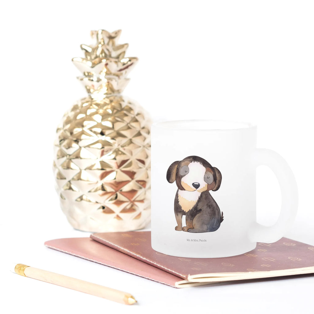 Teetasse Hund entspannt Teetasse, Teeglas, Teebecher, Tasse mit Henkel, Tasse, Glas Teetasse, Teetasse aus Glas, Hund, Hundemotiv, Haustier, Hunderasse, Tierliebhaber, Hundebesitzer, Sprüche, schwarzer Hund, Hundeliebe, Liebe, Hundeglück