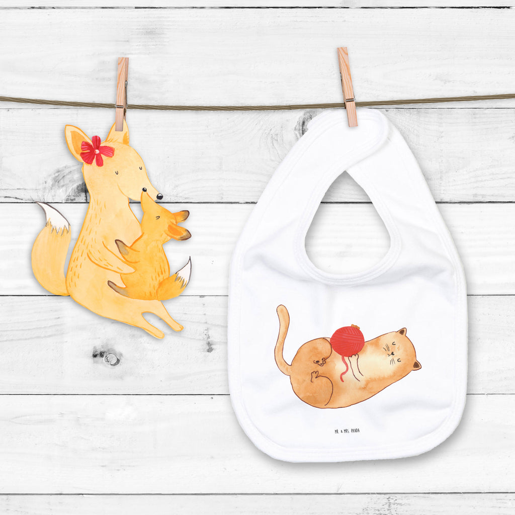 Organic Babylätzchen Katze Wolle Baby, Lätzchen, Spucktuch, Sabberlätzchen, Klettlätzchen, Babygeschenk, Baby Lätzchen, Geschenk für Geburt, Geschenk zur Geburt, Baby Spucktuch, Babyausstattung, Geschenkidee für Babyparty, Katze, Katzenmotiv, Katzenfan, Katzendeko, Katzenfreund, Katzenliebhaber, Katzenprodukte, Katzenartikel, Katzenaccessoires, Katzensouvenirs, Katzenliebhaberprodukte, Katzenmotive, Katzen, Kater, Mietze, Cat, Cats, Katzenhalter, Katzenbesitzerin, Haustier, Wollknäuel, Wolle, Spielen, Spiel, verspielt