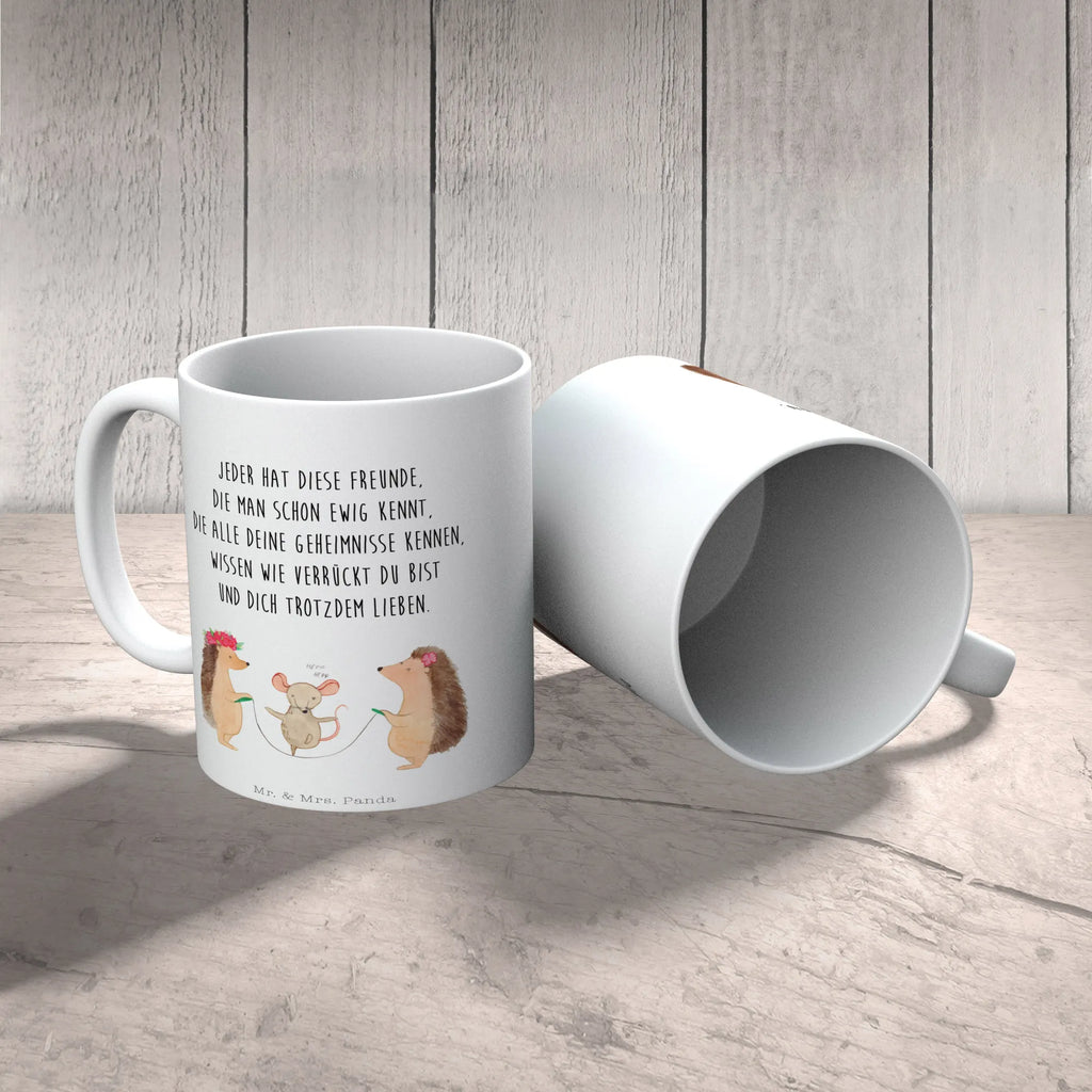 Tasse Igel Seilhüpfen Tasse, Kaffeetasse, Teetasse, Becher, Kaffeebecher, Teebecher, Keramiktasse, Porzellantasse, Büro Tasse, Geschenk Tasse, Tasse Sprüche, Tasse Motive, Kaffeetassen, Tasse bedrucken, Designer Tasse, Cappuccino Tassen, Schöne Teetassen, Tiermotive, Gute Laune, lustige Sprüche, Tiere, Igel, Maus, Seilspringen, Seilhüpfen, Kinder, Kindergarten