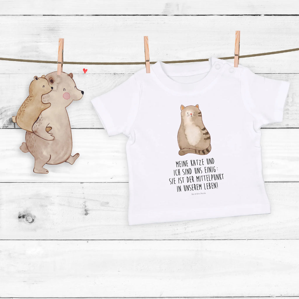 Organic Baby Shirt Katze Sitzen Baby T-Shirt, Jungen Baby T-Shirt, Mädchen Baby T-Shirt, Shirt, Katze, Katzenmotiv, Katzenfan, Katzendeko, Katzenfreund, Katzenliebhaber, Katzenprodukte, Katzenartikel, Katzenaccessoires, Katzensouvenirs, Katzenliebhaberprodukte, Katzenmotive, Katzen, Kater, Mietze, Cat, Cats, Katzenhalter, Katzenbesitzerin, Haustier, Katzenliebe, Lebensinhalt, Liebe, Mittelpunkt, Familie