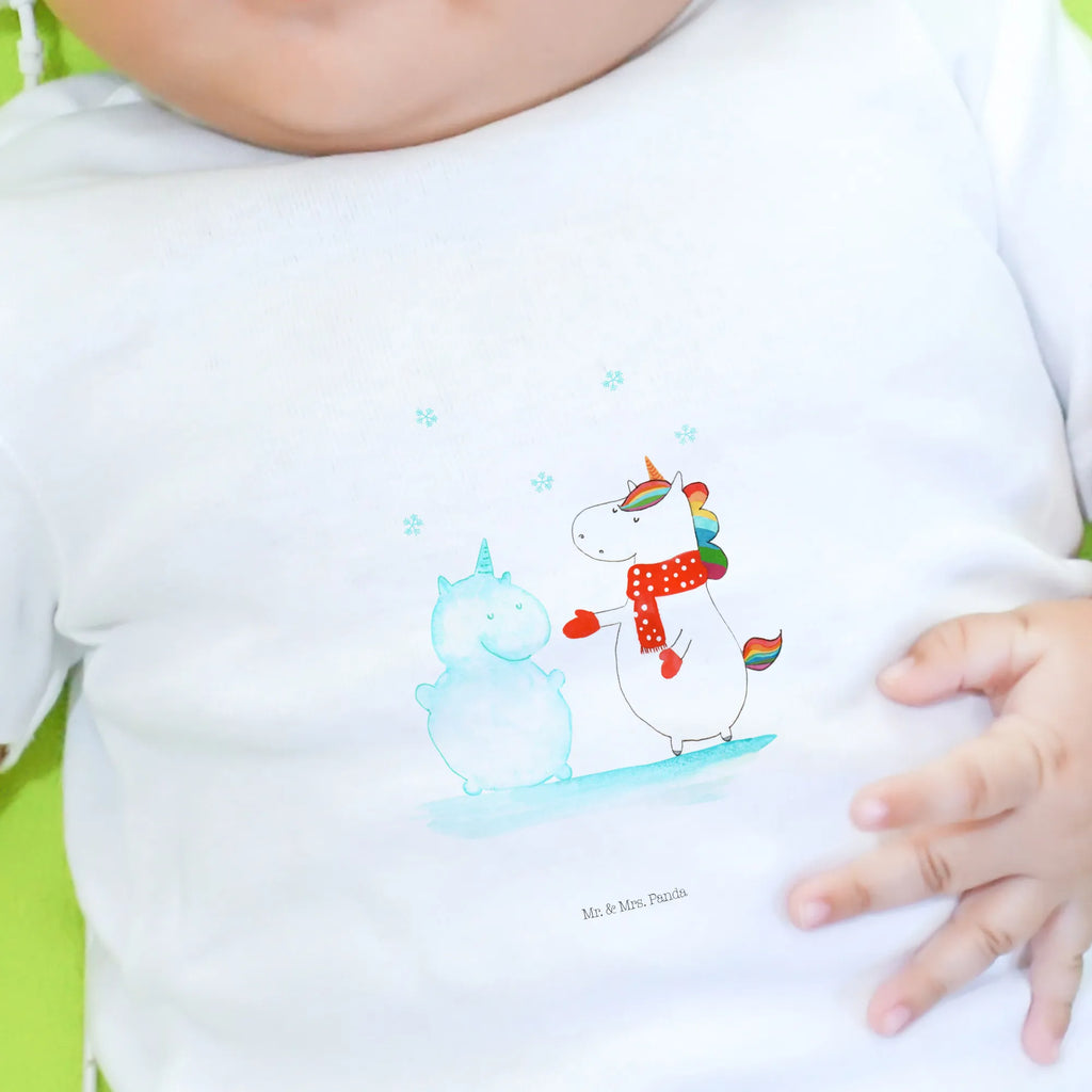 Organic Baby Shirt Einhorn Schneemann Baby T-Shirt, Jungen Baby T-Shirt, Mädchen Baby T-Shirt, Shirt, Einhorn, Einhörner, Einhorn Deko, Pegasus, Unicorn, Schneemann, Winter, Schnee, Kuchen, Weihnachten, kalt, Mütze, Handschuhe, X-Mas