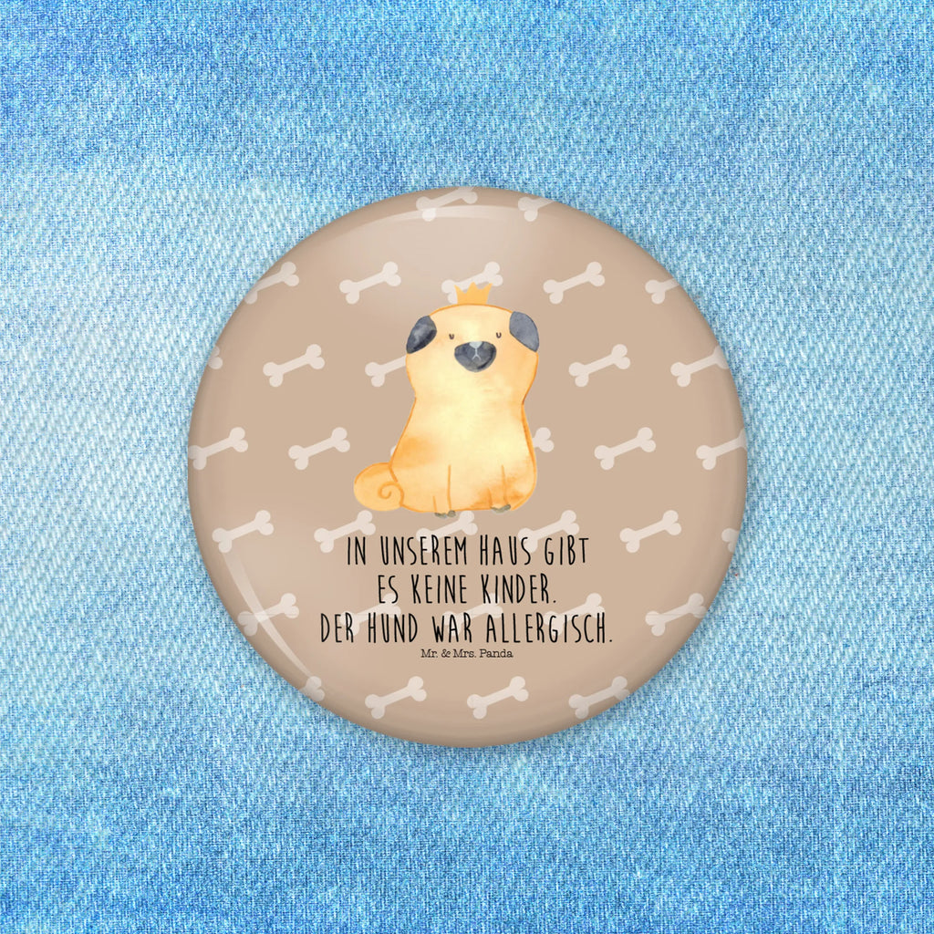 Button Mops Krone 50mm Button, Button, Pin, Anstecknadel, Hund, Hundemotiv, Haustier, Hunderasse, Tierliebhaber, Hundebesitzer, Sprüche, Mops, allergisch, kinderlos, Hausregel, Hundebesitzer. Spruch, lustig