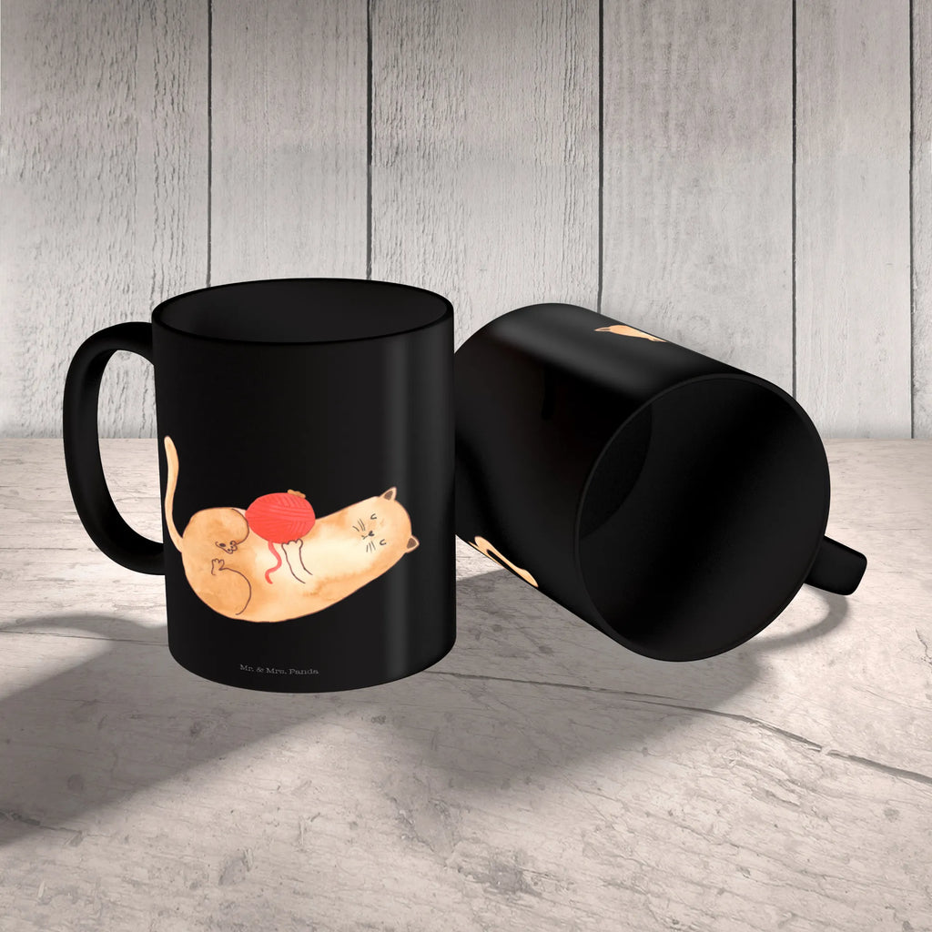 Tasse Katze Wolle Tasse, Kaffeetasse, Teetasse, Becher, Kaffeebecher, Teebecher, Keramiktasse, Porzellantasse, Büro Tasse, Geschenk Tasse, Tasse Sprüche, Tasse Motive, Kaffeetassen, Tasse bedrucken, Designer Tasse, Cappuccino Tassen, Schöne Teetassen, Katze, Katzenmotiv, Katzenfan, Katzendeko, Katzenfreund, Katzenliebhaber, Katzenprodukte, Katzenartikel, Katzenaccessoires, Katzensouvenirs, Katzenliebhaberprodukte, Katzenmotive, Katzen, Kater, Mietze, Cat, Cats, Katzenhalter, Katzenbesitzerin, Haustier, Wollknäuel, Wolle, Spielen, Spiel, verspielt