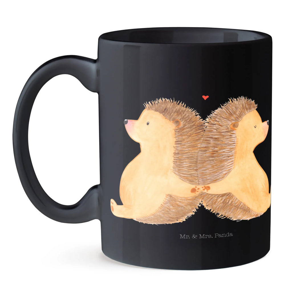 Tasse Igel händchenhaltend Tasse, Kaffeetasse, Teetasse, Becher, Kaffeebecher, Teebecher, Keramiktasse, Porzellantasse, Büro Tasse, Geschenk Tasse, Tasse Sprüche, Tasse Motive, Kaffeetassen, Tasse bedrucken, Designer Tasse, Cappuccino Tassen, Schöne Teetassen, Liebe, Partner, Freund, Freundin, Ehemann, Ehefrau, Heiraten, Verlobung, Heiratsantrag, Liebesgeschenk, Jahrestag, Hocheitstag, Igel, Igelliebe, Hand in Hand, Liebesbeweis, große Liebe, Liebesbotschaft, Hochzeit, Lieblingsmensch, Gemeinsamkeit, Love, Geschenk für zwei