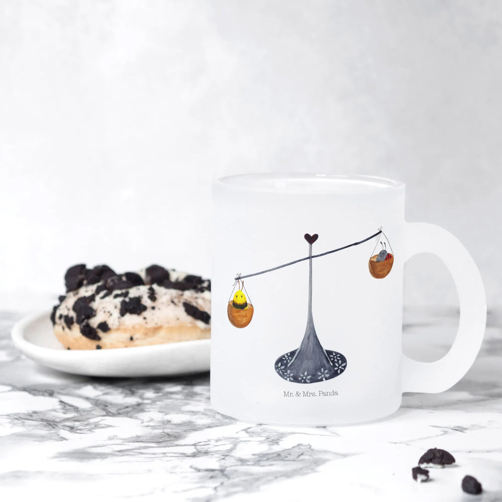 Teetasse Sternzeichen Waage Teetasse, Teeglas, Teebecher, Tasse mit Henkel, Tasse, Glas Teetasse, Teetasse aus Glas, Tierkreiszeichen, Sternzeichen, Horoskop, Astrologie, Aszendent, Waage, Waage Geschenk, Waage Sternzeichen, Geschenk Oktober, Geschenk September, Geburtstag Oktober, Geburtstag September, Gleichgewicht, Marienkäfer, Hummel, Biene