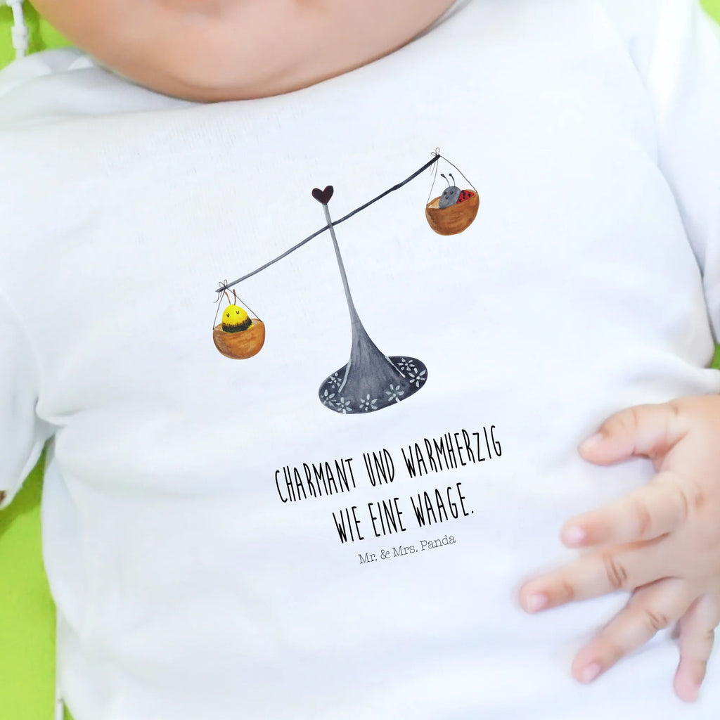 Organic Baby Shirt Sternzeichen Waage Baby T-Shirt, Jungen Baby T-Shirt, Mädchen Baby T-Shirt, Shirt, Tierkreiszeichen, Sternzeichen, Horoskop, Astrologie, Aszendent, Waage, Waage Geschenk, Waage Sternzeichen, Geschenk Oktober, Geschenk September, Geburtstag Oktober, Geburtstag September, Gleichgewicht, Marienkäfer, Hummel, Biene