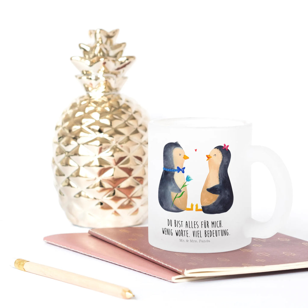 Teetasse Pinguin Pärchen Teetasse, Teeglas, Teebecher, Tasse mit Henkel, Tasse, Glas Teetasse, Teetasse aus Glas, Pinguin, Pinguine, Liebe, Liebespaar, Liebesbeweis, Liebesgeschenk, Verlobung, Jahrestag, Hochzeitstag, Hochzeit, Hochzeitsgeschenk, große Liebe, Traumpaar