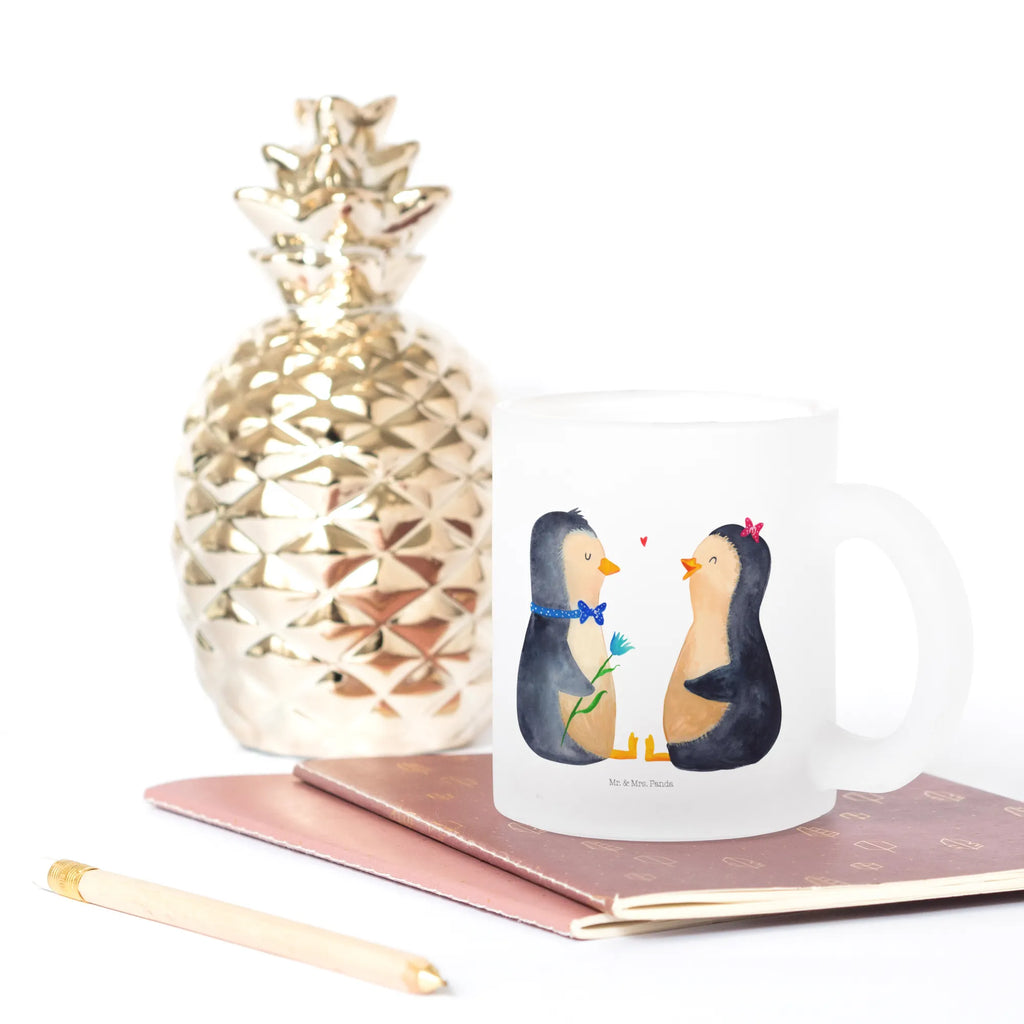 Teetasse Pinguin Pärchen Teetasse, Teeglas, Teebecher, Tasse mit Henkel, Tasse, Glas Teetasse, Teetasse aus Glas, Pinguin, Pinguine, Liebe, Liebespaar, Liebesbeweis, Liebesgeschenk, Verlobung, Jahrestag, Hochzeitstag, Hochzeit, Hochzeitsgeschenk, große Liebe, Traumpaar