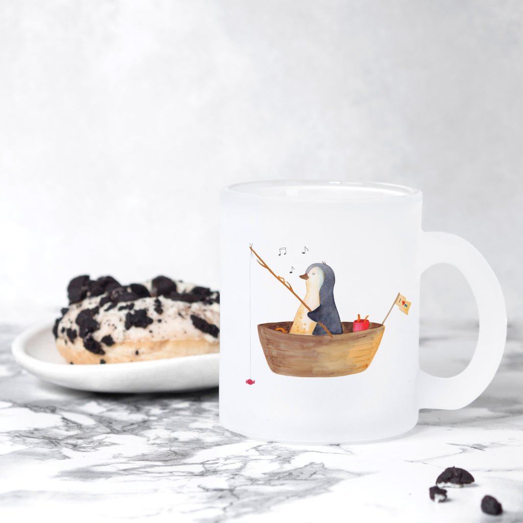 Teetasse Pinguin Angelboot Teetasse, Teeglas, Teebecher, Tasse mit Henkel, Tasse, Glas Teetasse, Teetasse aus Glas, Pinguin, Pinguine, Angeln, Boot, Angelboot, Lebenslust, Leben, genießen, Motivation, Neustart, Neuanfang, Trennung, Scheidung, Geschenkidee Liebeskummer