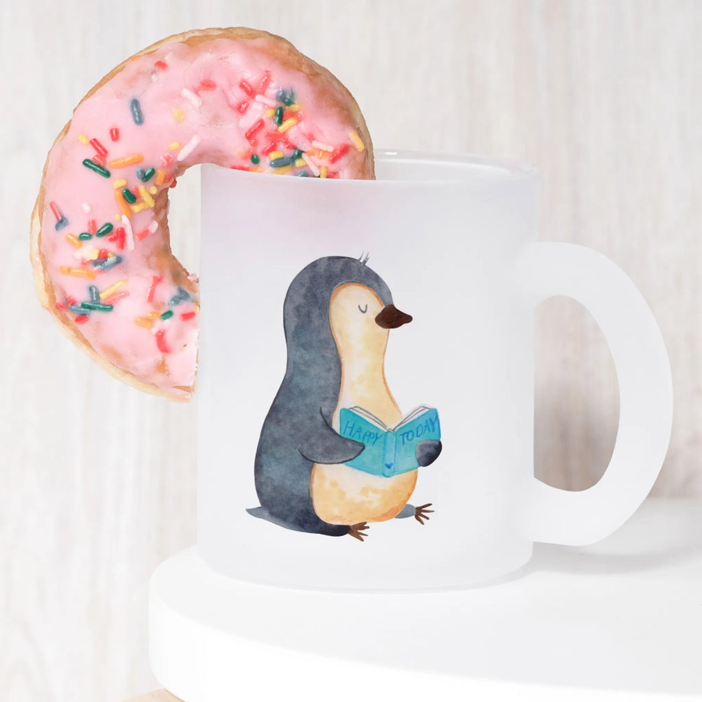 Teetasse Pinguin Buch Teetasse, Teeglas, Teebecher, Tasse mit Henkel, Tasse, Glas Teetasse, Teetasse aus Glas, Pinguin, Pinguine, Buch, Lesen, Bücherwurm, Nichtstun, Faulenzen, Ferien, Urlaub, Freizeit